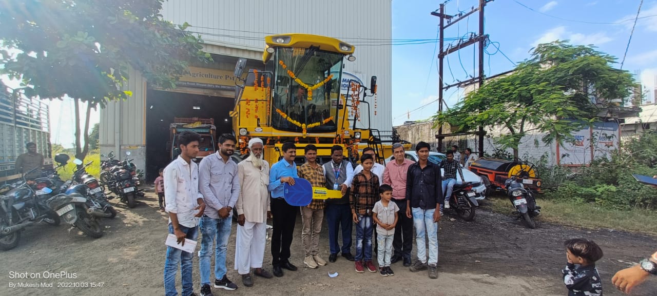 New Holland Harvester delivery